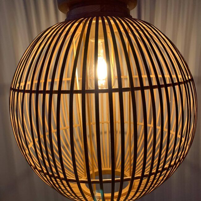 Závěsné svítidlo Hildegarda z bambusu